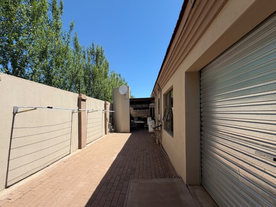3 Bedroom Property for Sale in Upington Rural Northern Cape